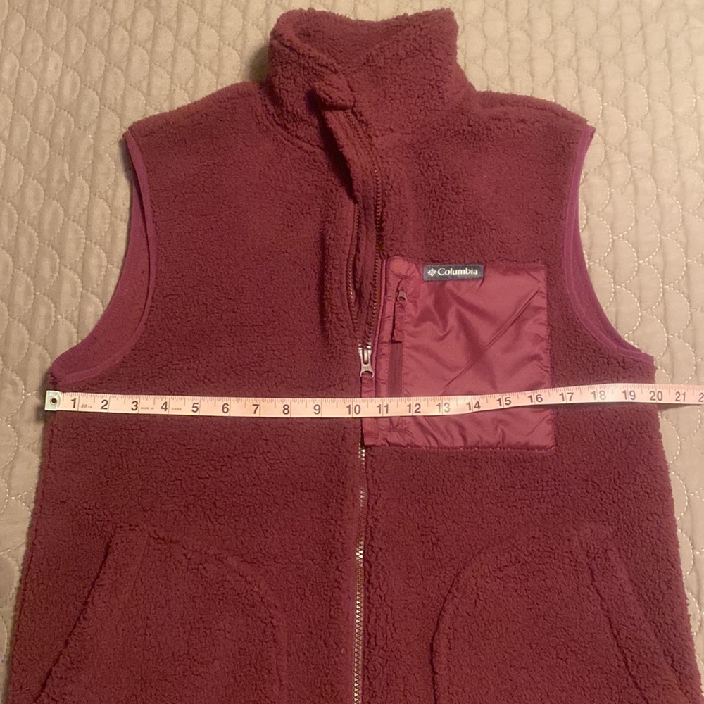 BNWT Sherpa long vest from Columbia. Color: Marionberry. - Picture 8 of 11